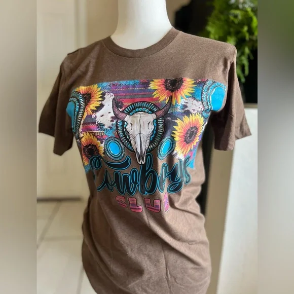NWOT COWBOYS CLUB GRAPHIC TEE - Picture 3 of 3